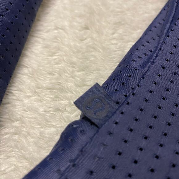Lululemon Find Your Bliss Jacket size 6 Navy Blue - Picture 11 of 16